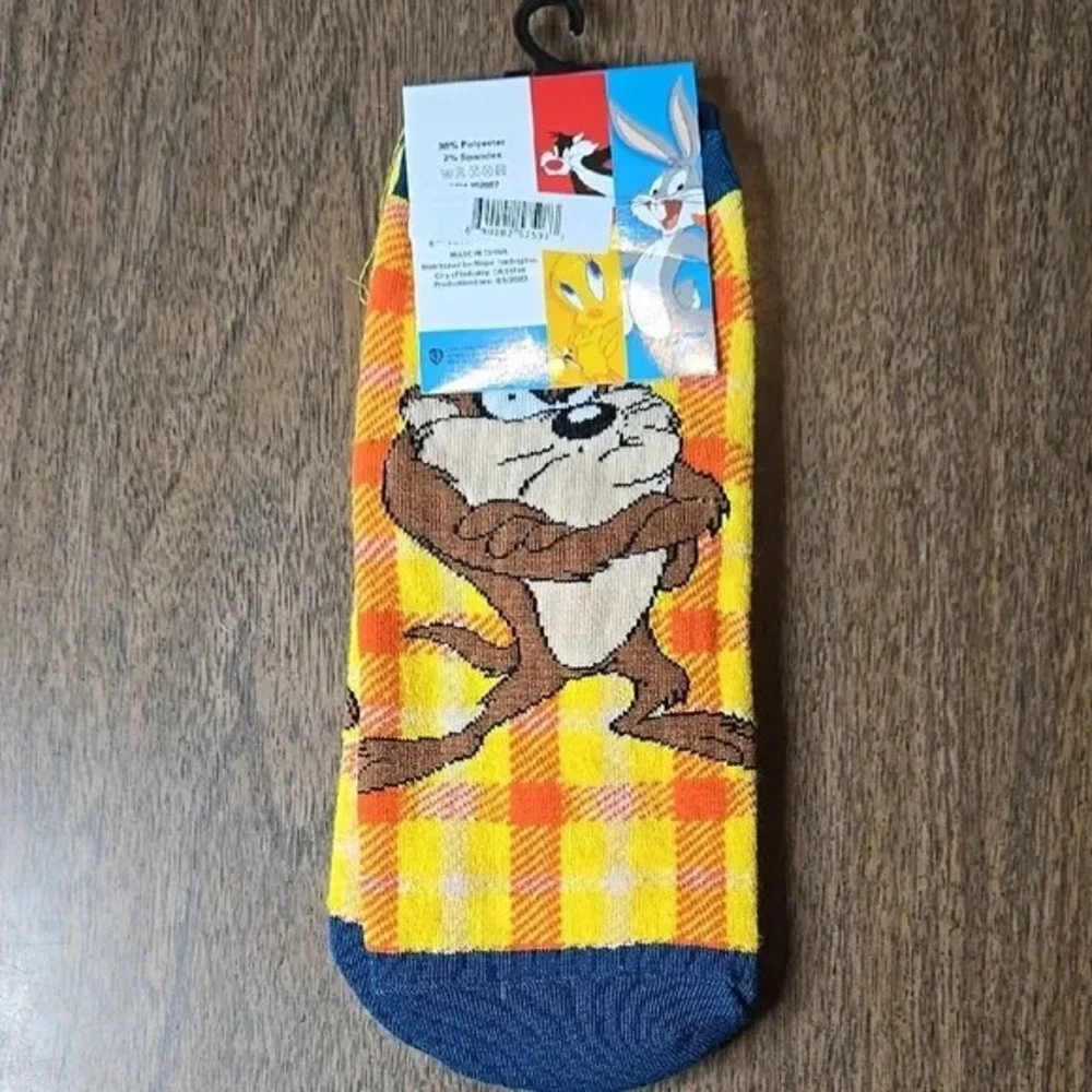 Warner Bros. Looney‎ Tunes Taz Ankle High Socks, Womens Size 9-11, NEW